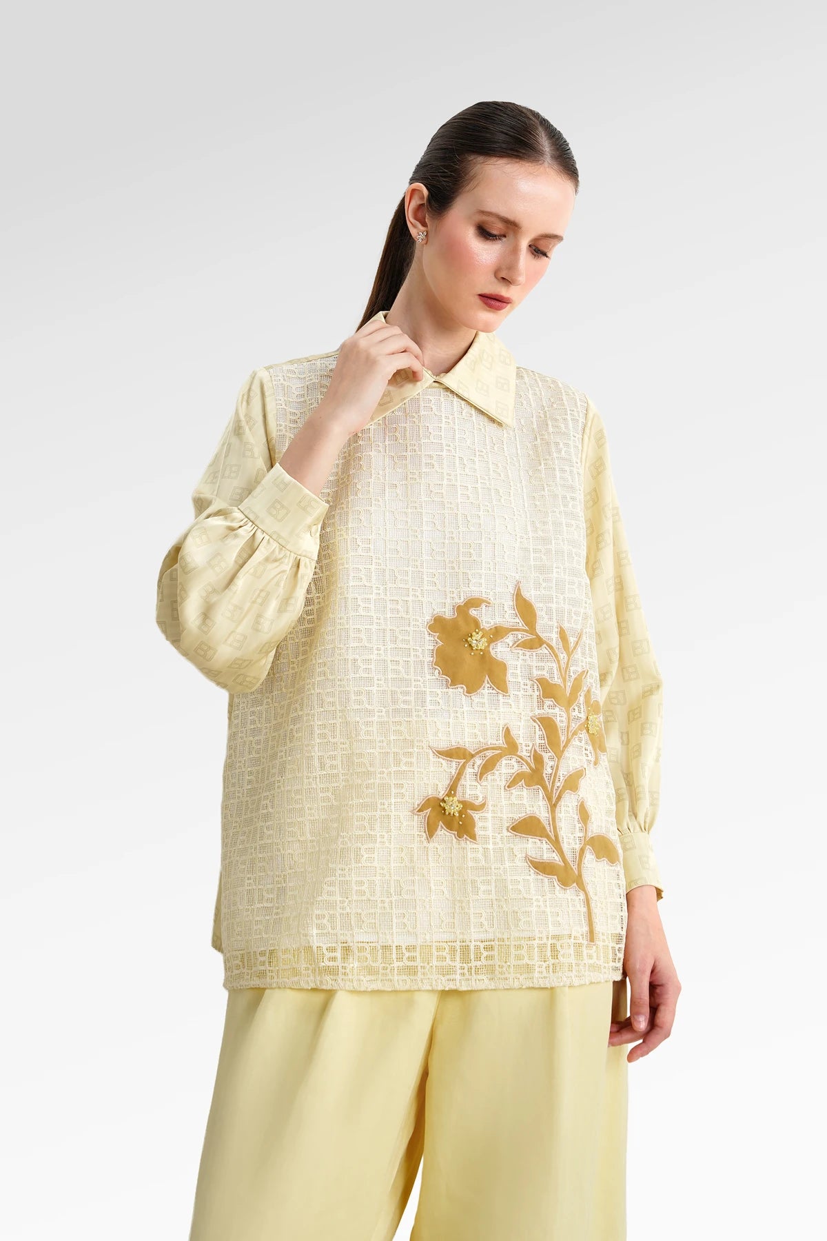 The Monogram Embroidery Blouse - Yuzu