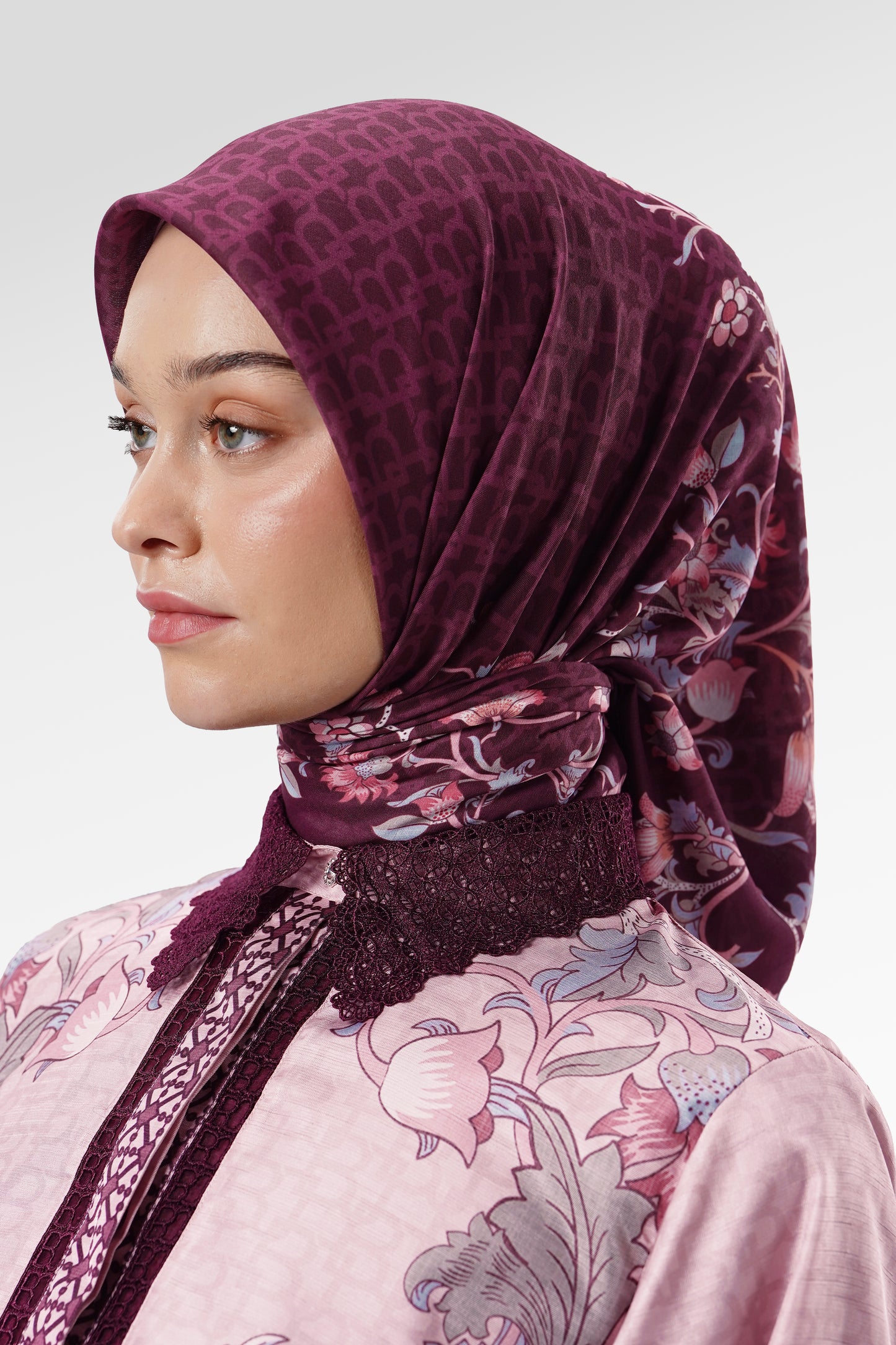 The Regal Scarf - Burgundy