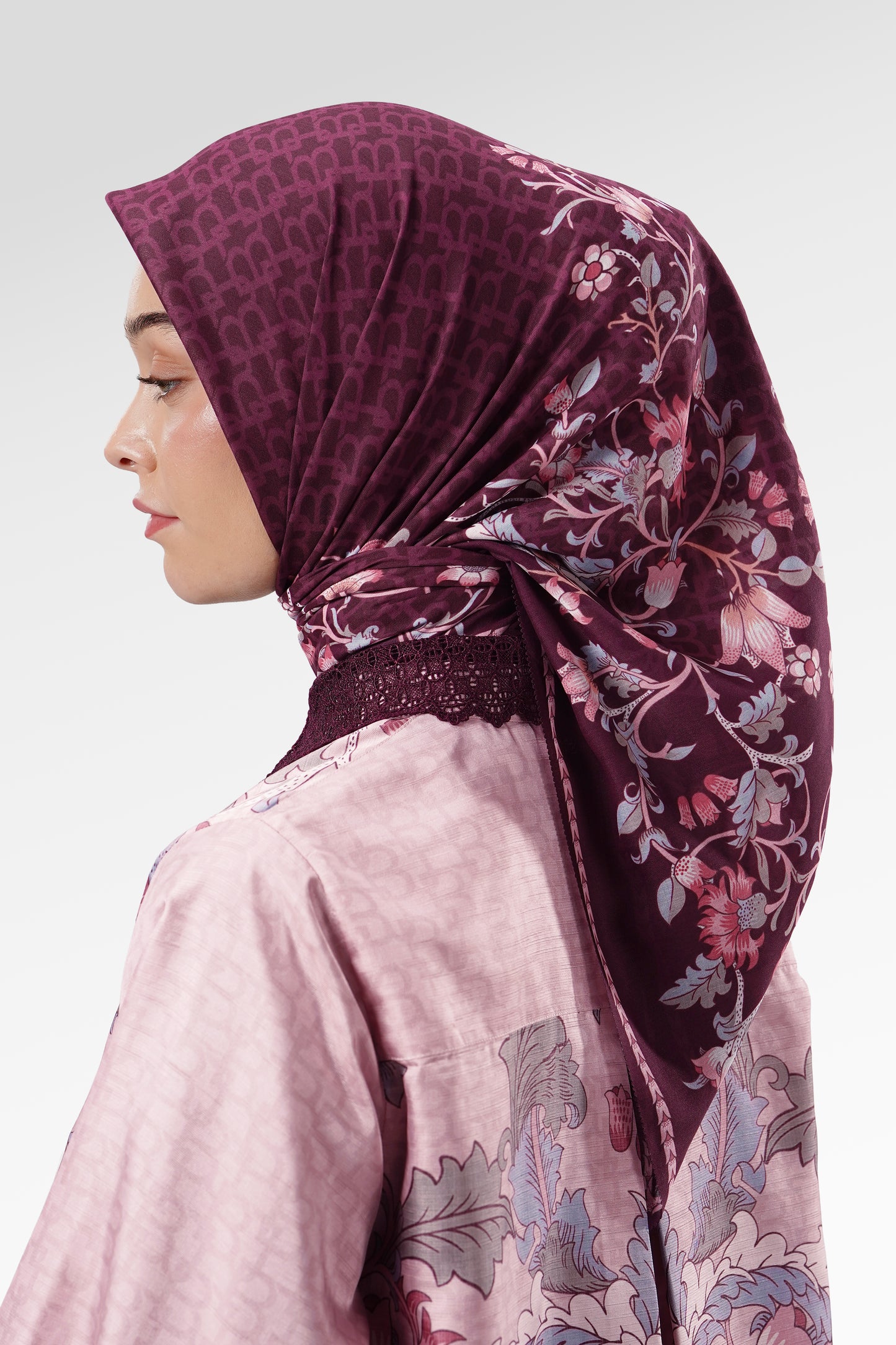 The Regal Scarf - Burgundy