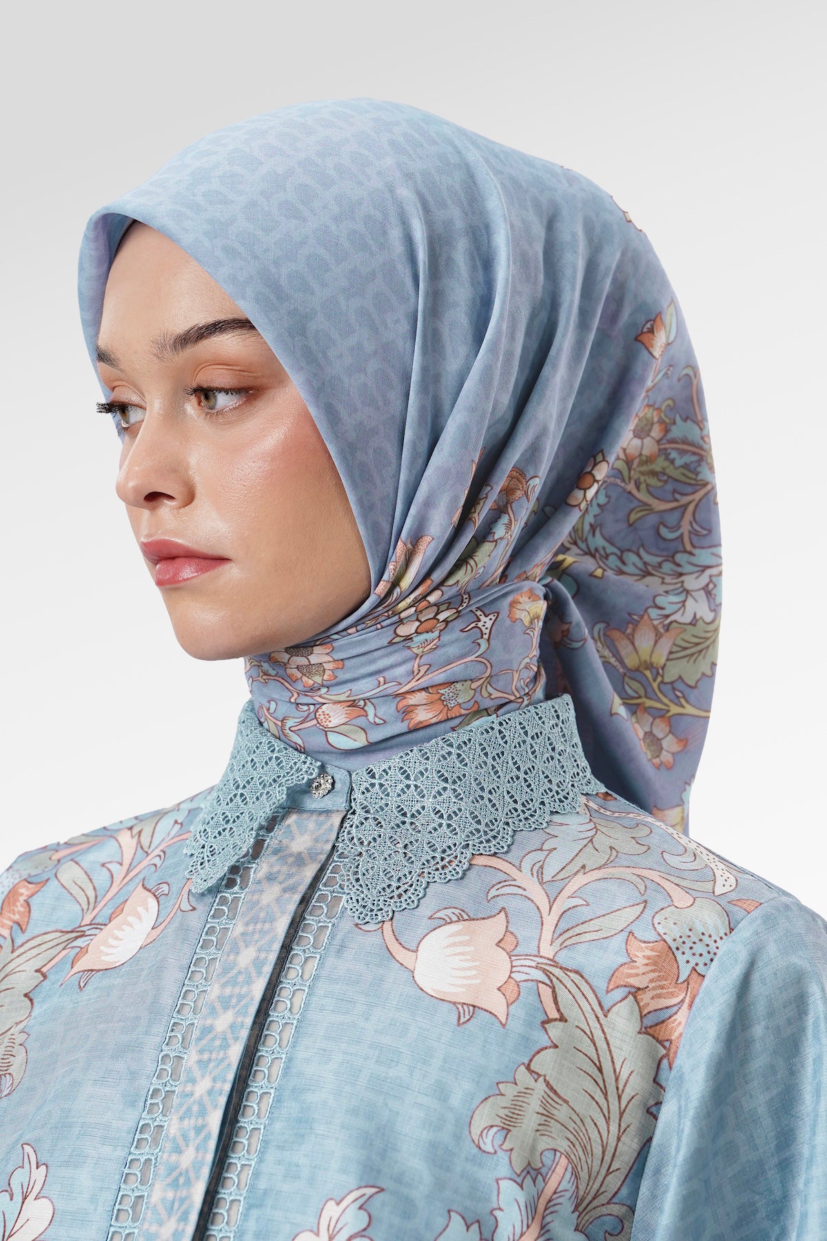 The Regal Scarf - Ciel