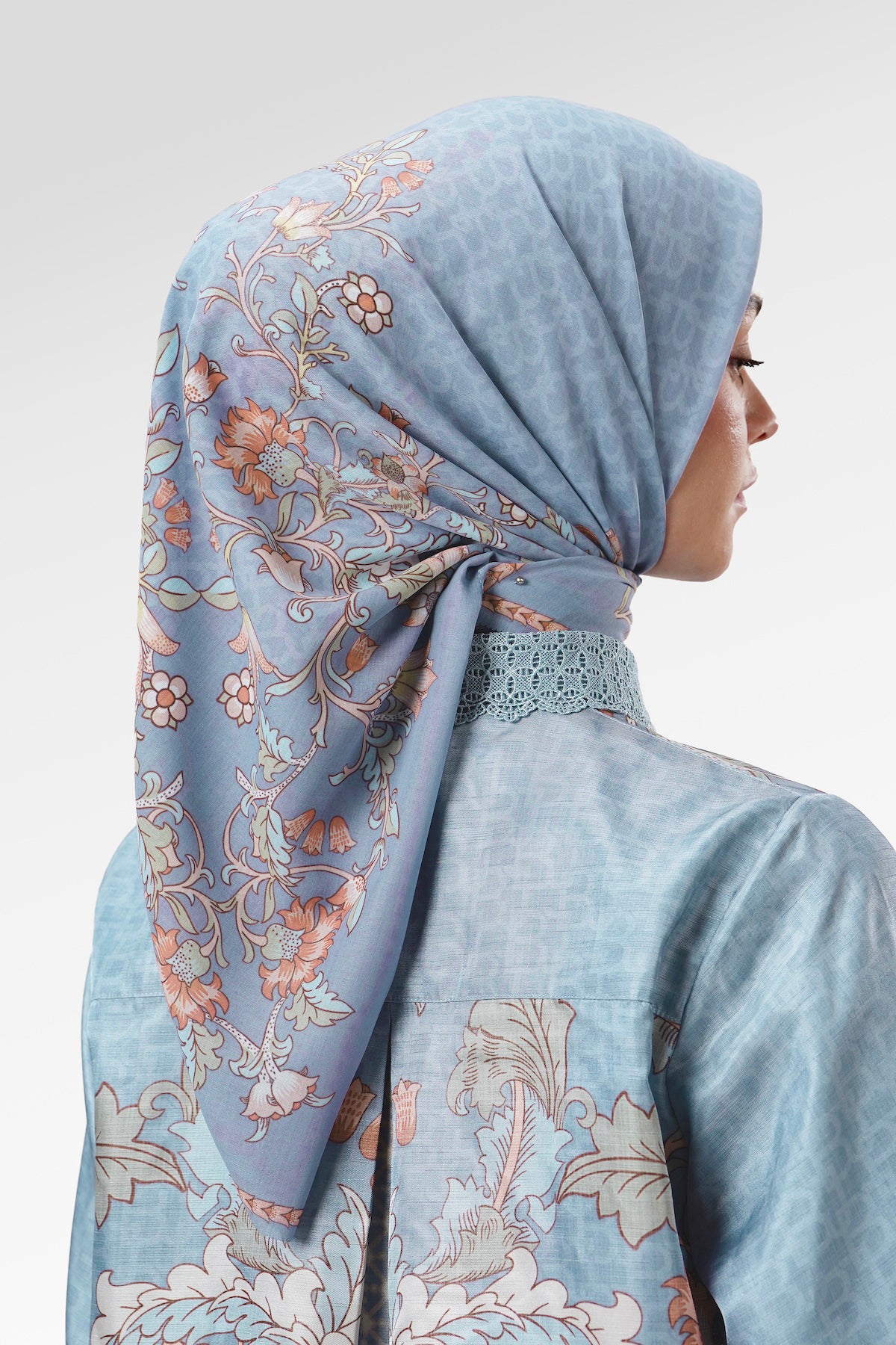 The Regal Scarf - Ciel