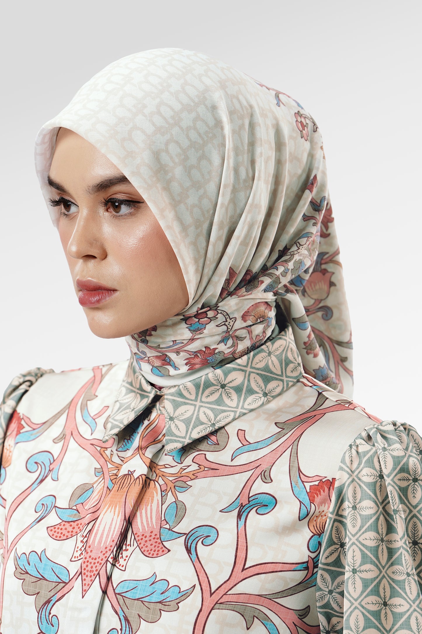 The Regal Scarf - Sandsage