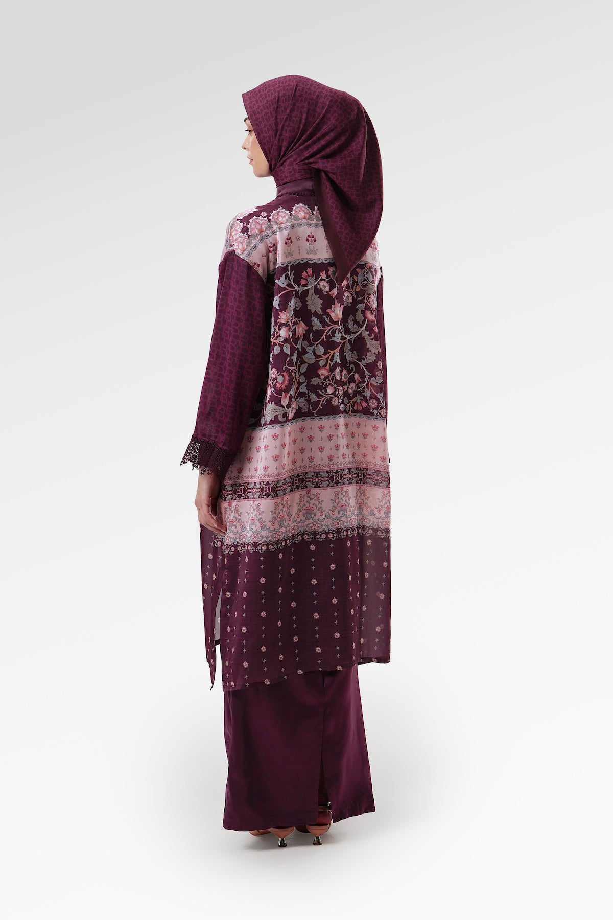 The Regal Outer - Burgundy