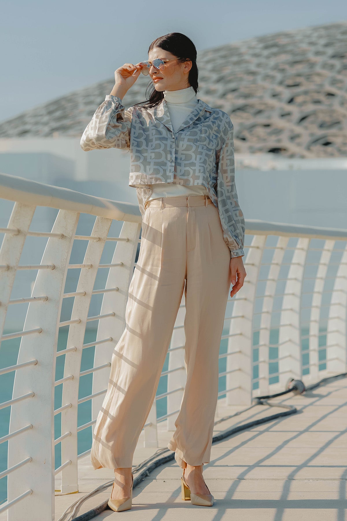 Monogram Crop Outer - Beige